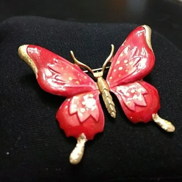 Trifari gold tone red and pink butterfly pin - Picture 3 of 8